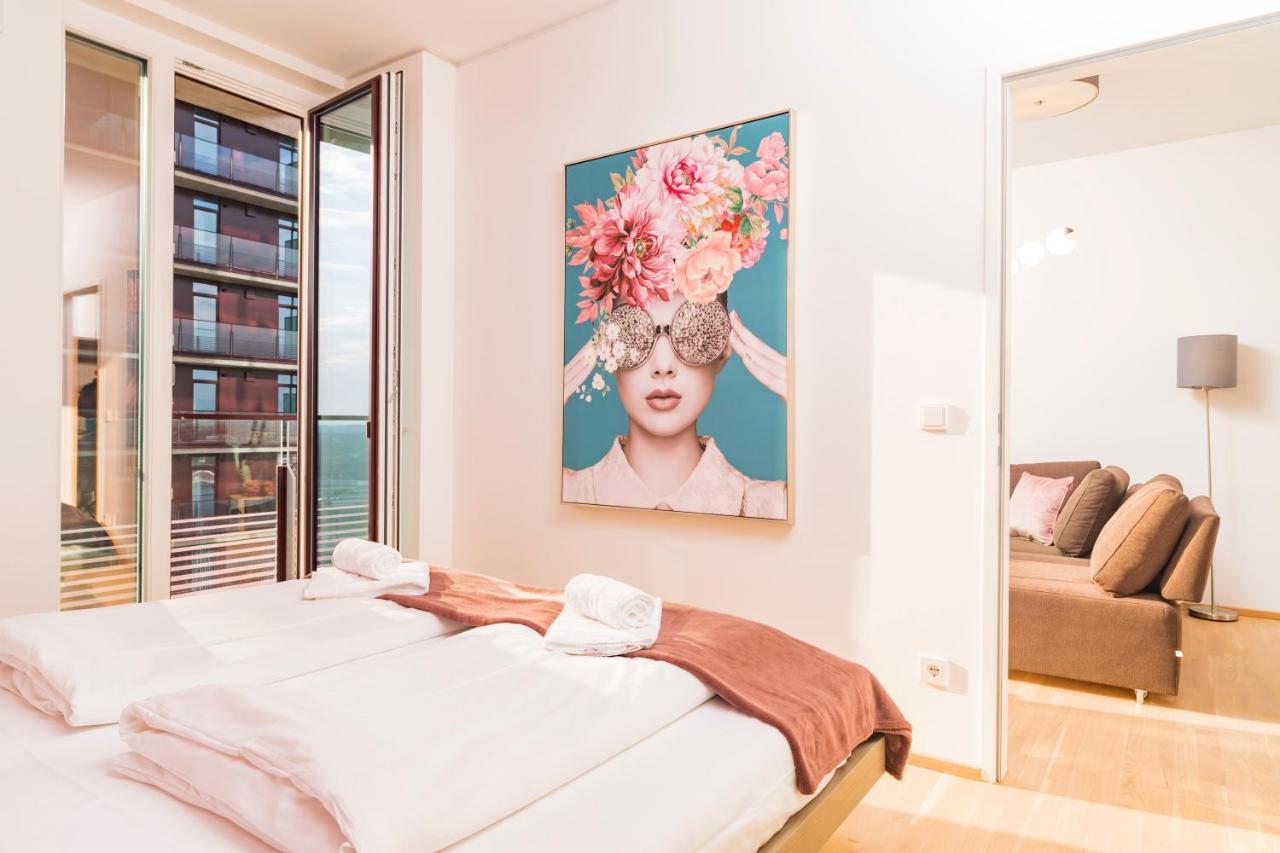 Triiiple Tower Dream With Rooftop-summer-pool Apartment Wien