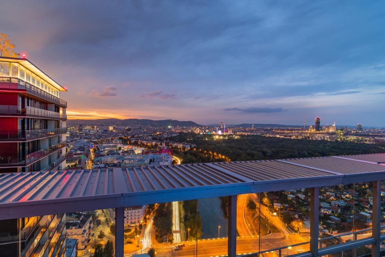 Apartment Triiiple Tower Dream With Rooftop-summer-pool Wien