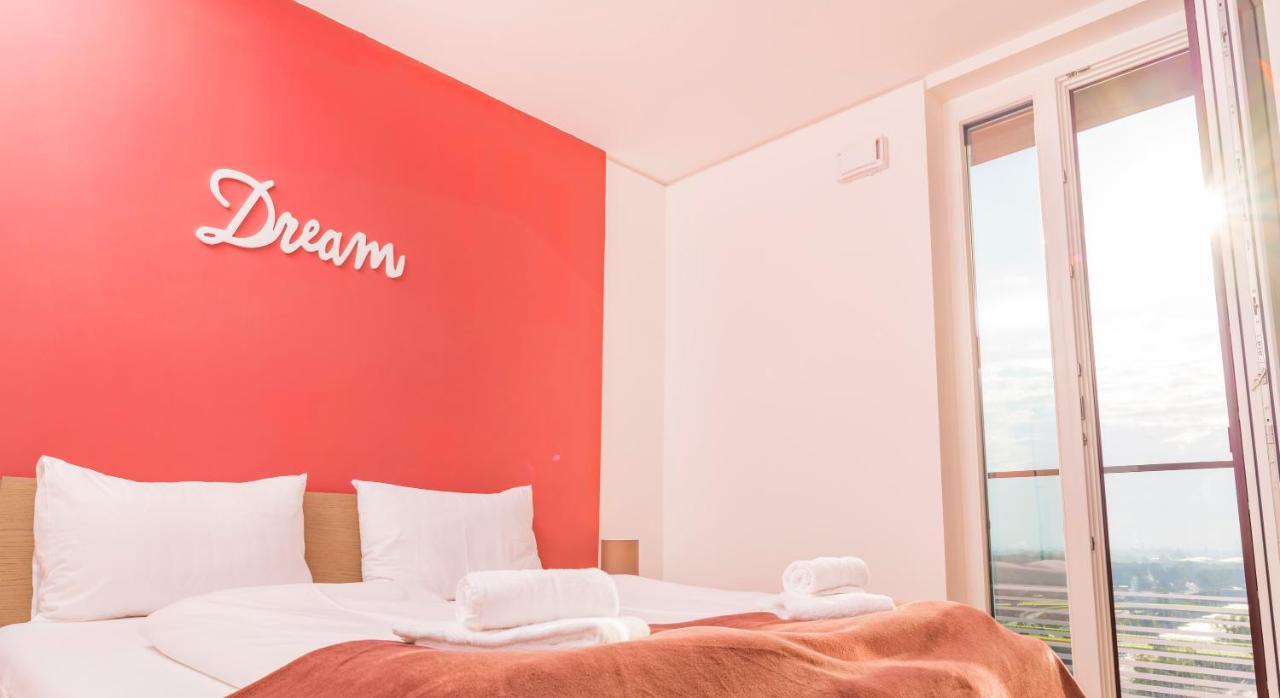 Triiiple Tower Dream With Rooftop-summer-pool Apartment Wien